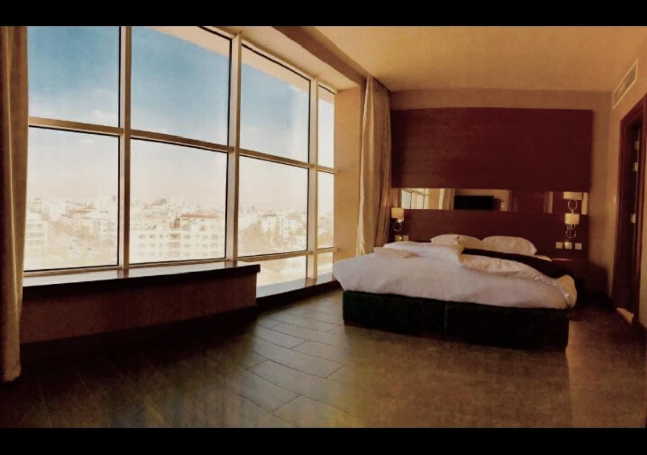 The Seventh Star Hotel Suites Amã Exterior foto