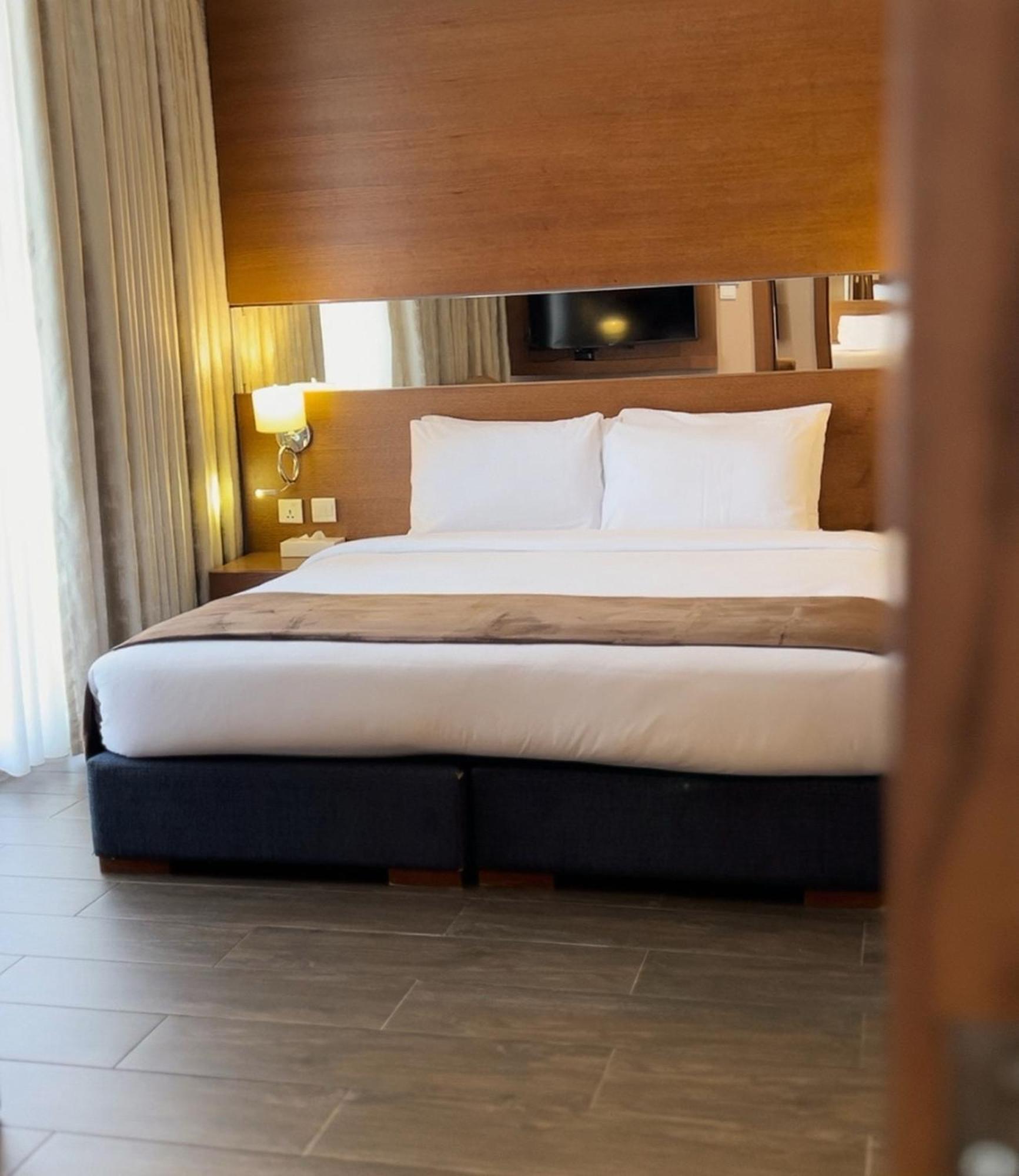The Seventh Star Hotel Suites Amã Exterior foto