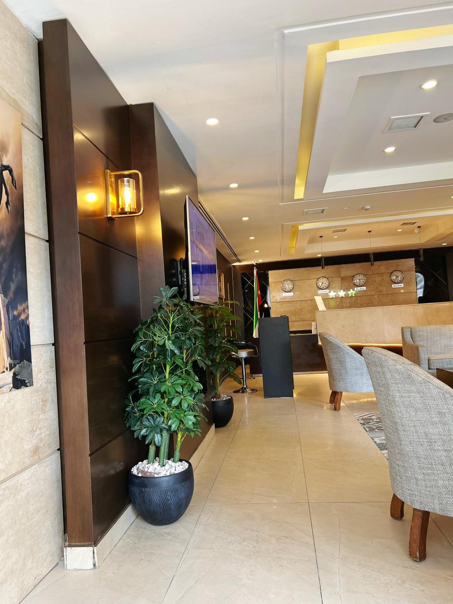 The Seventh Star Hotel Suites Amã Exterior foto