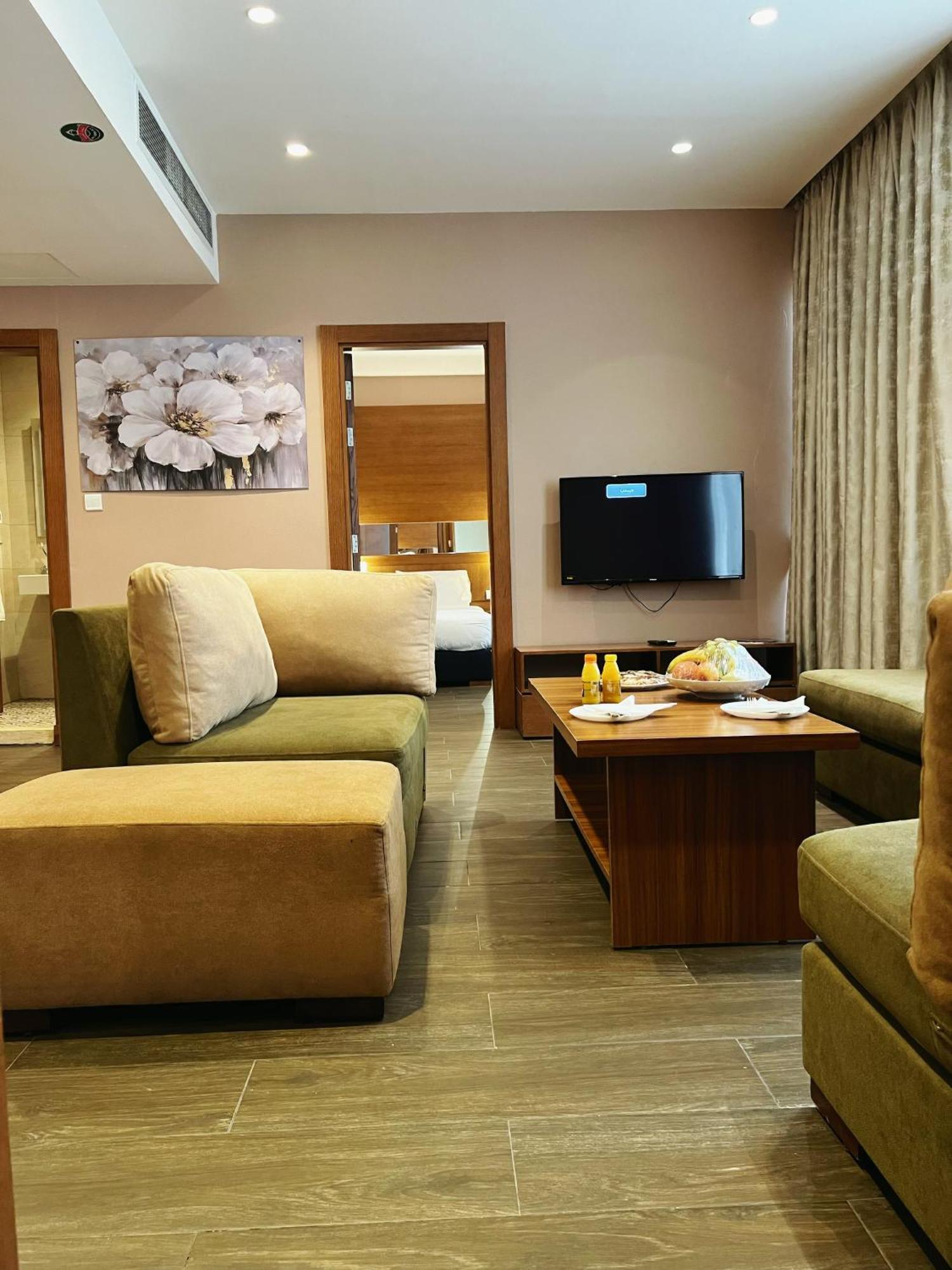 The Seventh Star Hotel Suites Amã Exterior foto
