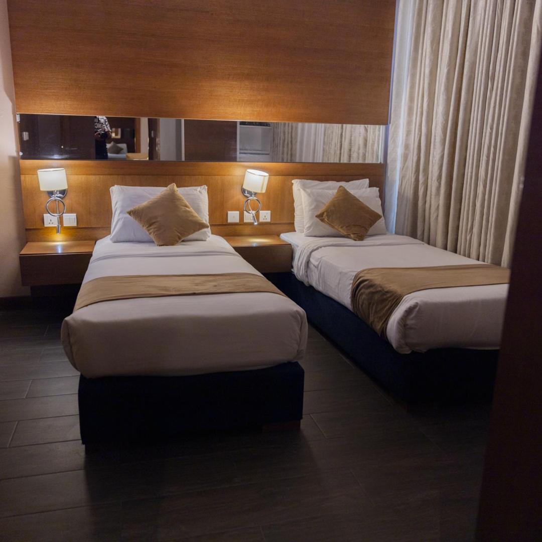 The Seventh Star Hotel Suites Amã Exterior foto